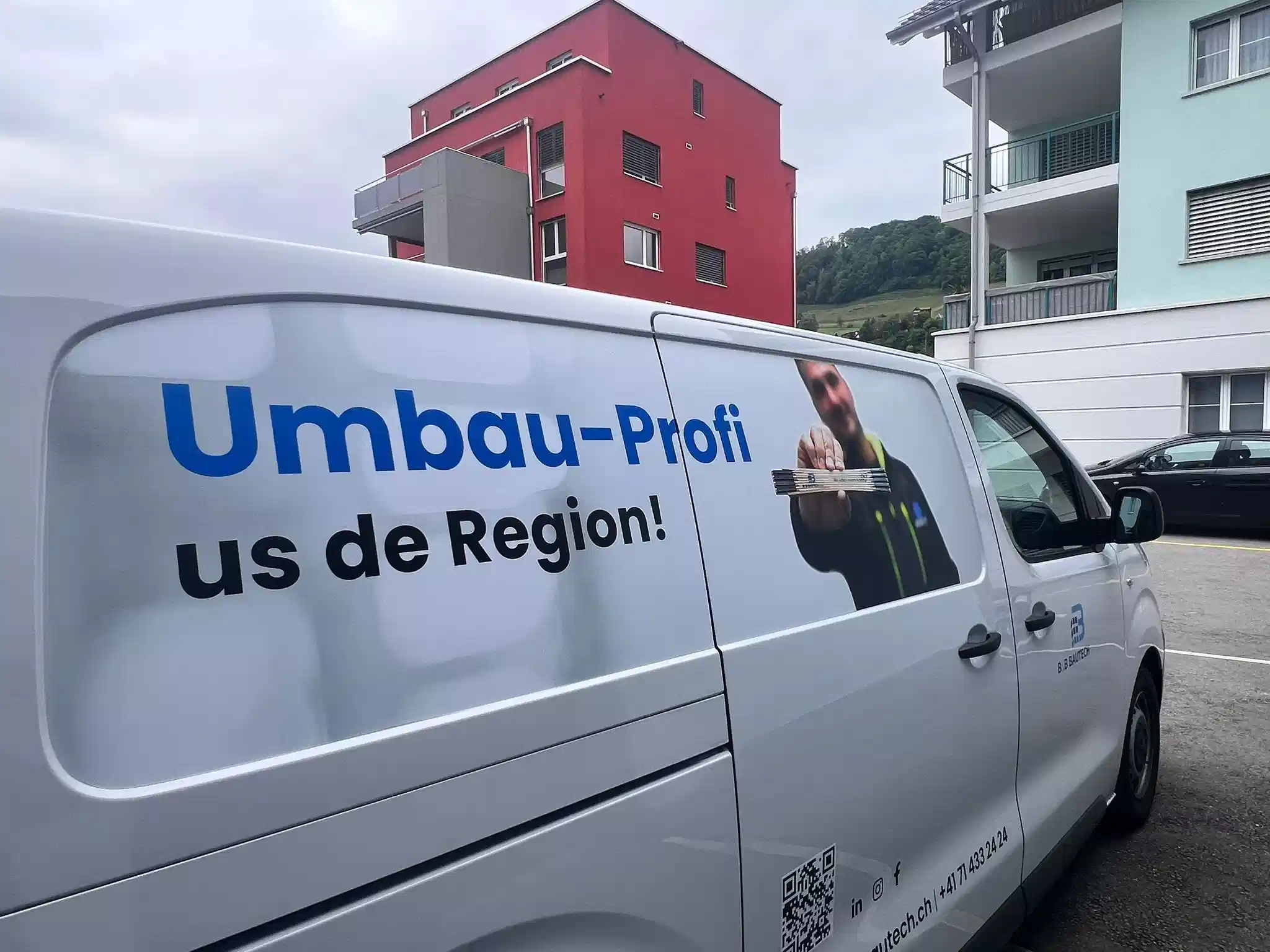 Fahrzeugbeschriftung Lieferwagen ARFI Werbetechnik in Au SG