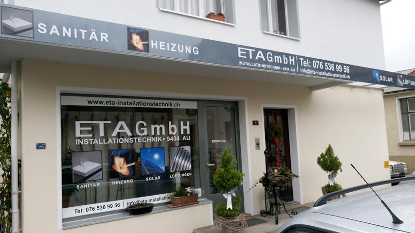 Schaufensterbeschriftung mit Logo und Folienbeschriftung
